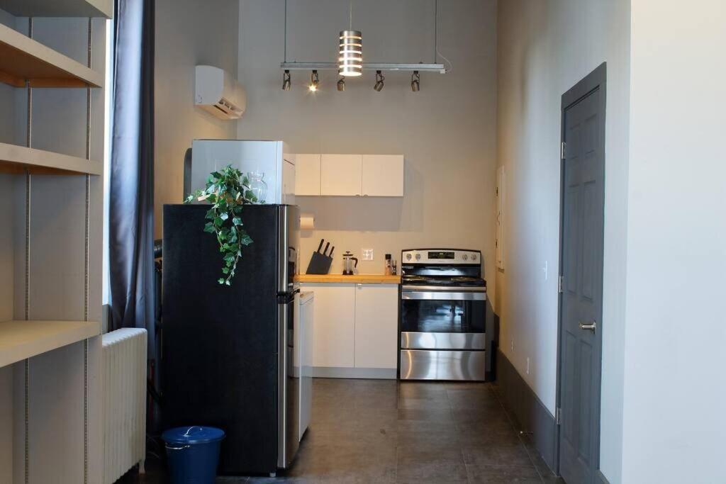 Suite #B, Industrial Styling, Ac Halifax Exterior photo